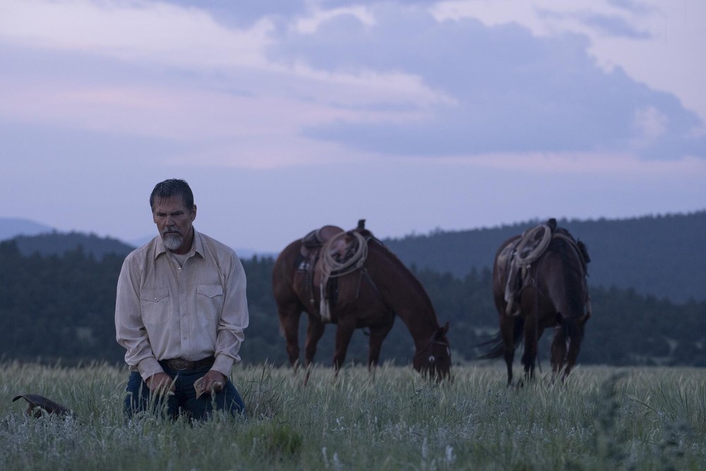 Кадр из сериала «Внешние сферы»