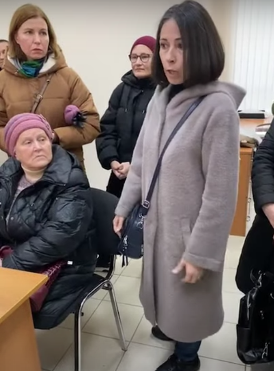 Стоп-кадр видео с канала YouTube «РодНадзор — родители, просыпайтесь!»