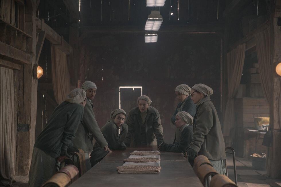 Кадр из четвертого сезона сериала «Рассказ служанки». Источник: more.tv/Facebook