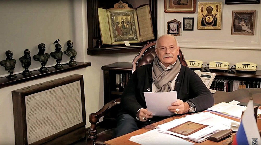 Стоп-кадр из передачи Никиты Михалкова «Бесогон-ТВ»