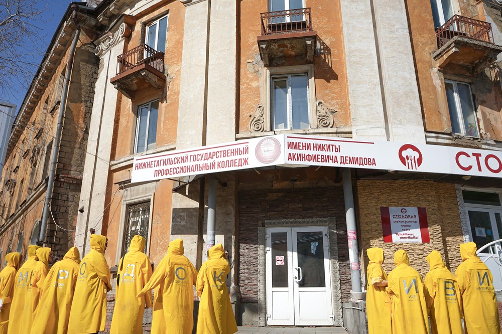 Вход в здание, где появится креативный кластер. Фото: Арина Томашова / It's My City