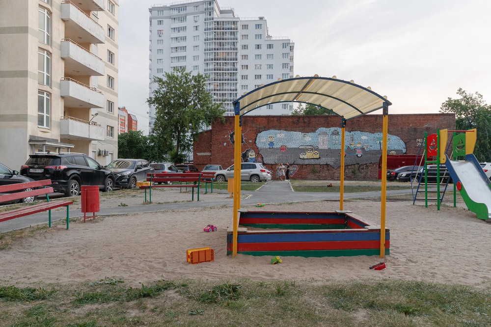 Двор на Трактористов, 4. Фото: Олег Ковалюк / «Стенограффия»