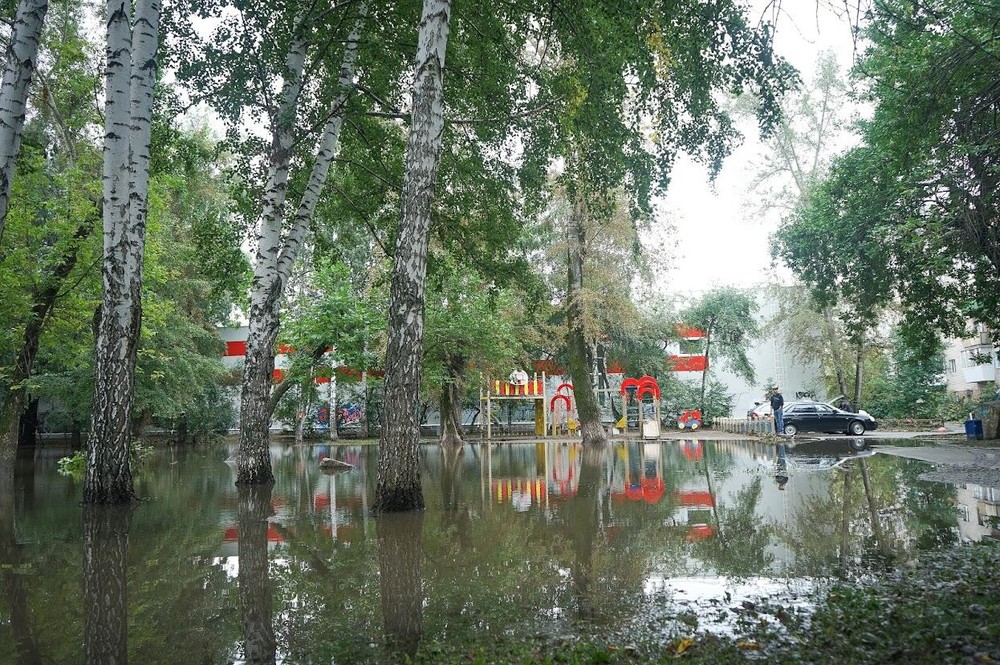 Парк Энгельса регулярно затапливает после сильных дождей. Фото: Арина Томашова / It's My City