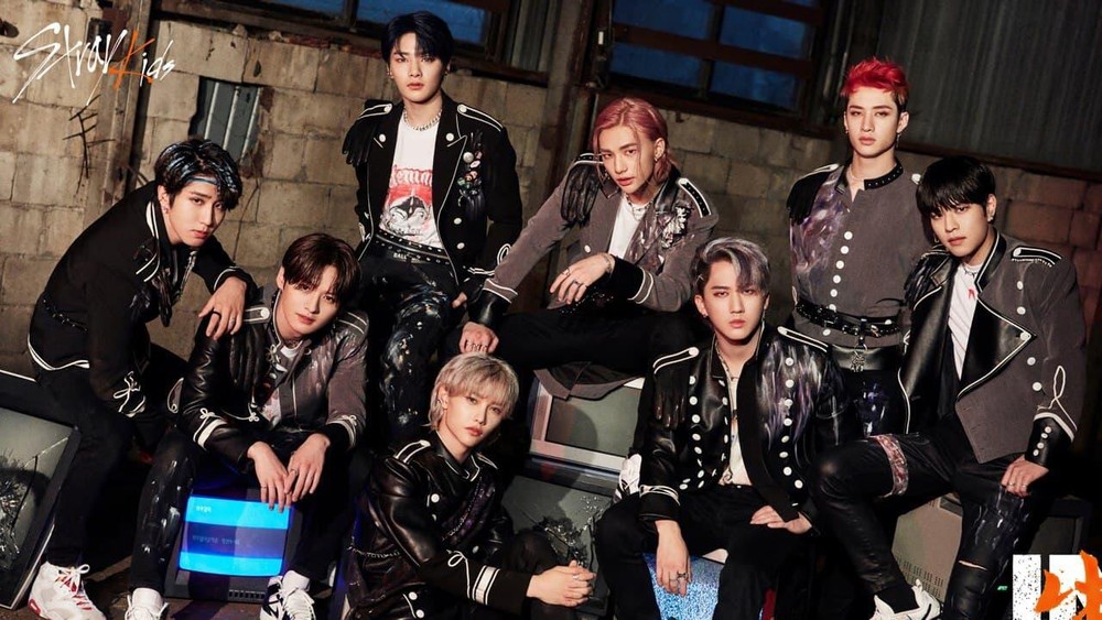 Плакат с группой Stray Kids 