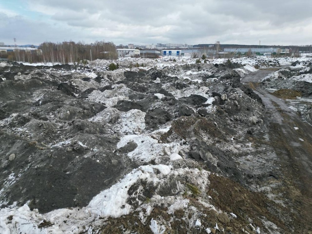 Свалка снега в Первоуральске. Фото: свердловское отделение РЭО