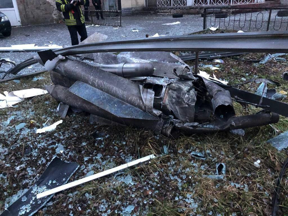 Упавший летательный аппарат в одном из украинских городов. Фото: УНИАН