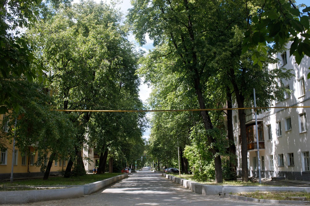 Зелень Уралмаша выделяет район среди других