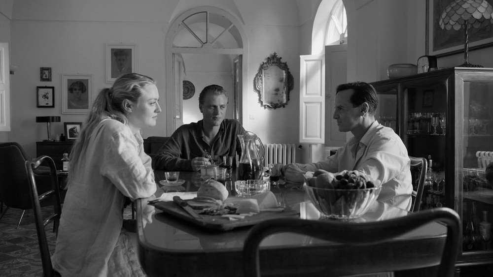 Кадр из сериала «Рипли»