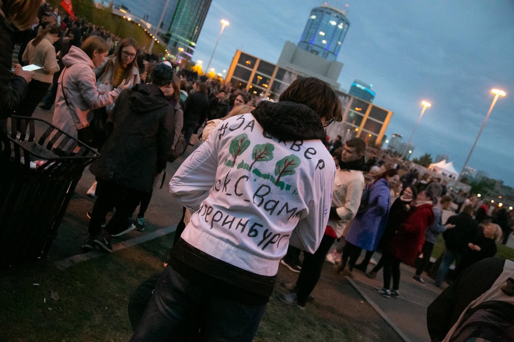 Один из участников протестов в сквере у Драмтеатра в 2019 году. Фото: Станислав Насонов / It's My City
