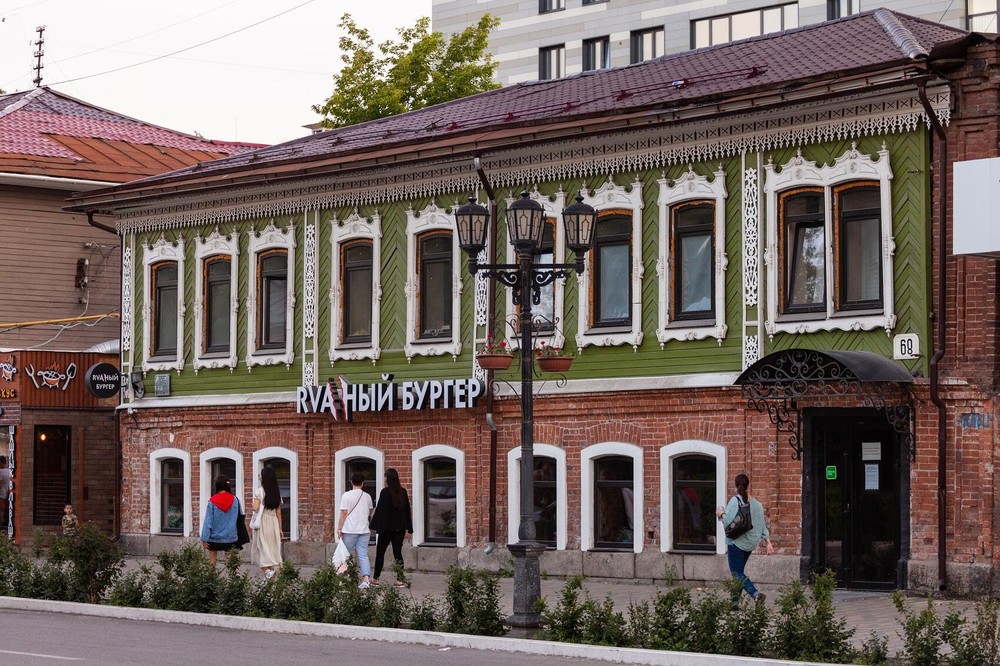 Жилой дом мещанина Кузнецова (построен в 1888 году), отремонтированный в рамках первого «Том Сойер Феста в Екатеринбурге» в 2018 году. Фото: Игорь Брук / It's My City