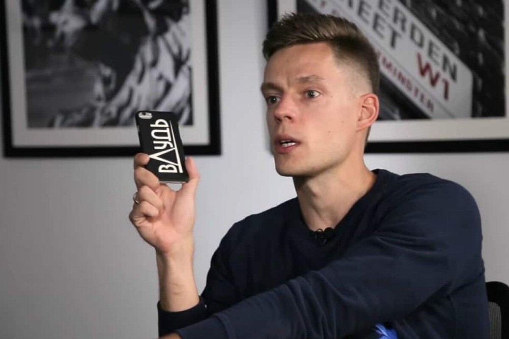 Стоп-кадр интервью Юрия Дудя с бывшими ведущими MTV