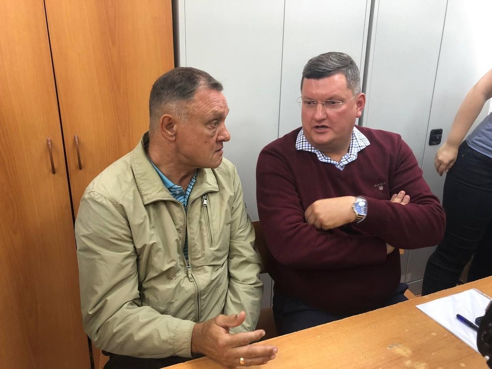 Александр Васильев и его адвокат Алексей Бушмаков. Фото из архива It's My City