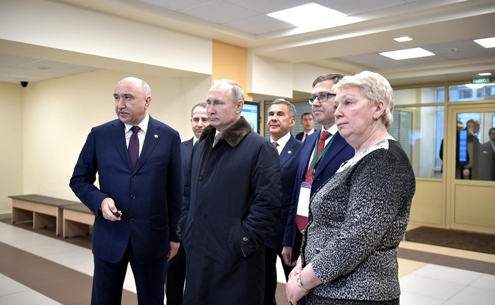Ильшат Гафуров (слева) во время встречи с президентом России Владимиром Путиным. Фото: официальный сайт Кремля